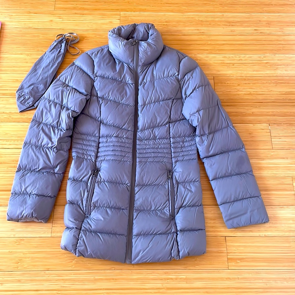 Bass and CO winter jacket in gray color